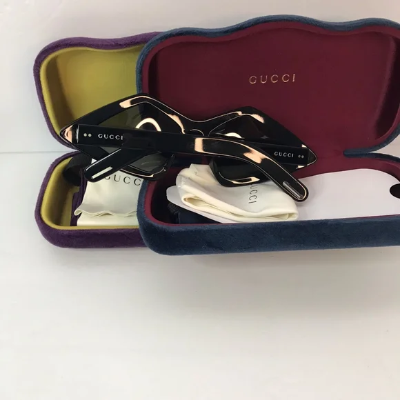 Gucci Hollywood 0496 Black Crystal Diamond Fashion Retro Sunglasses GG0496S 004 GUCCI GG0496S Hollywood 0496 Black Crystal Diamond Fashion  main image 3